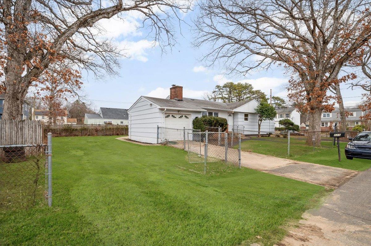 121 Arlington Avenue, Wyandanch, New York image 21