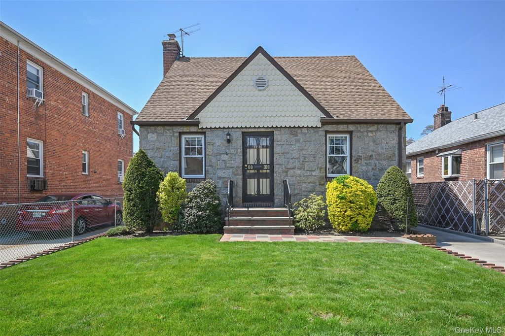 Photo of 47-36 196th Street, Flushing, NY 11358 (MLS # 986496)