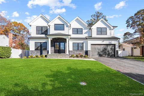 Homes For Sale - 5 Steuben Drive<br/> Jericho, NY 11753
