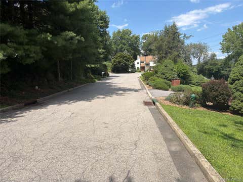 Homes For Rent - 6 Raven Way<br/> Westchester County, Pleasantville, NY 10570
