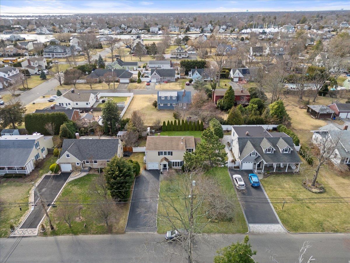 153 S Bayview Avenue, Amityville, New York image 36
