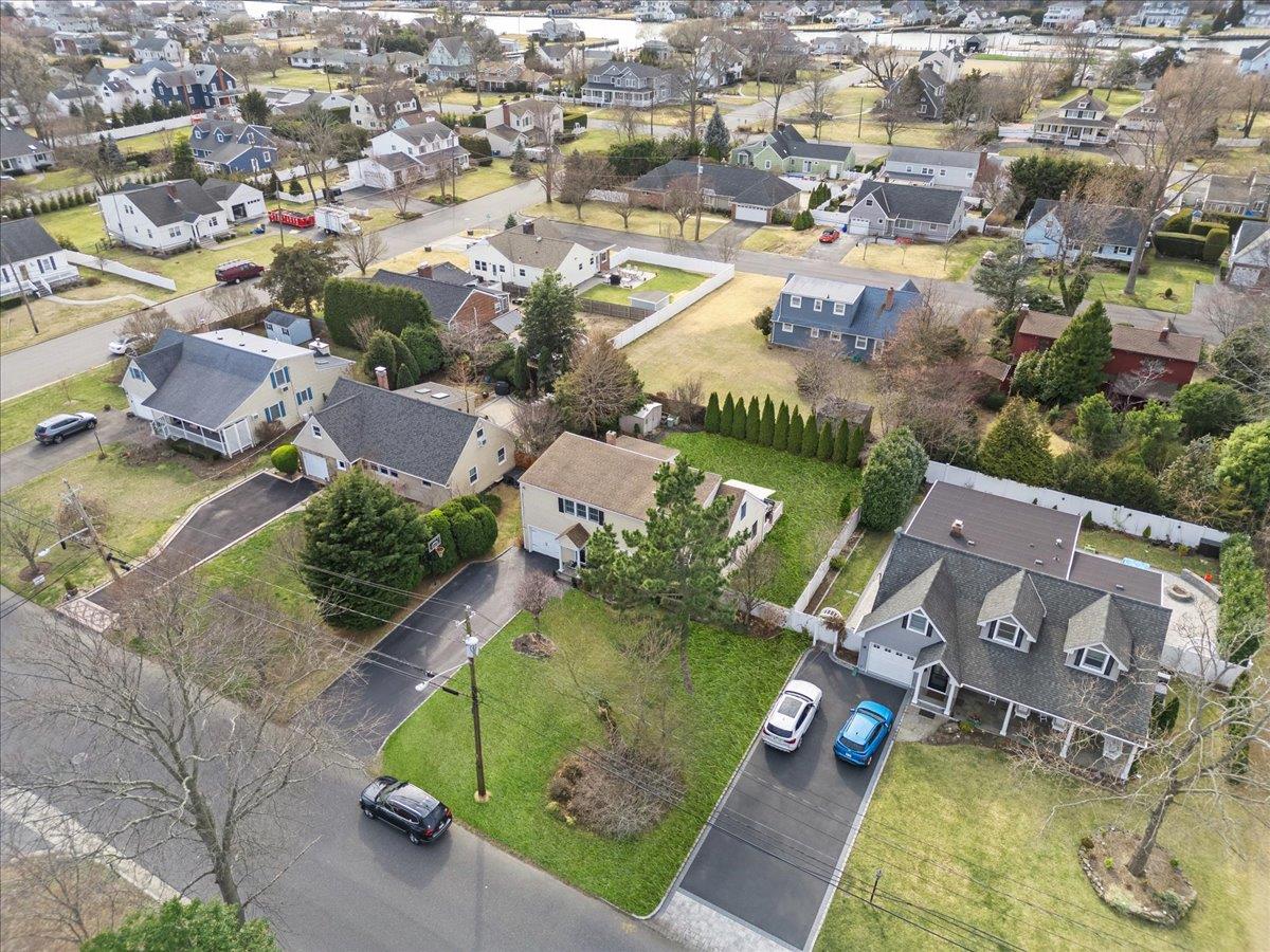 153 S Bayview Avenue, Amityville, New York image 37