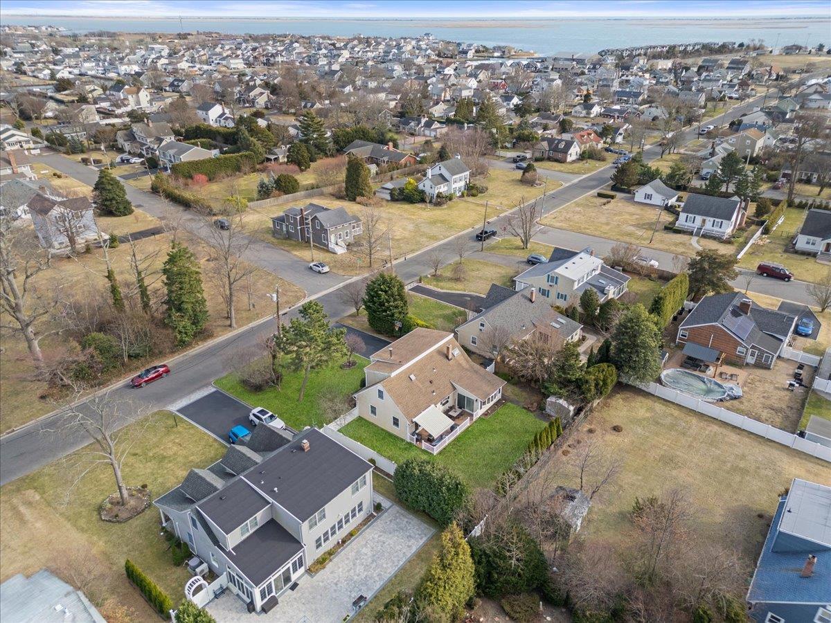 153 S Bayview Avenue, Amityville, New York image 35