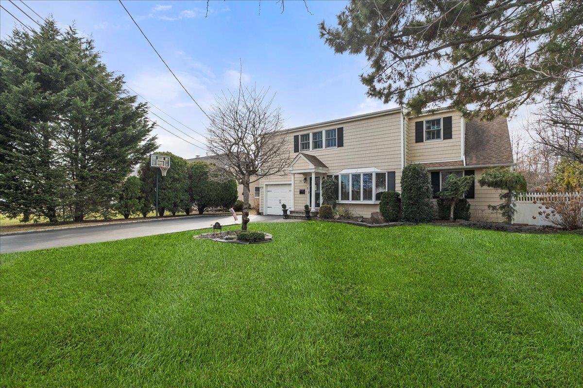 153 S Bayview Avenue, Amityville, New York image 4