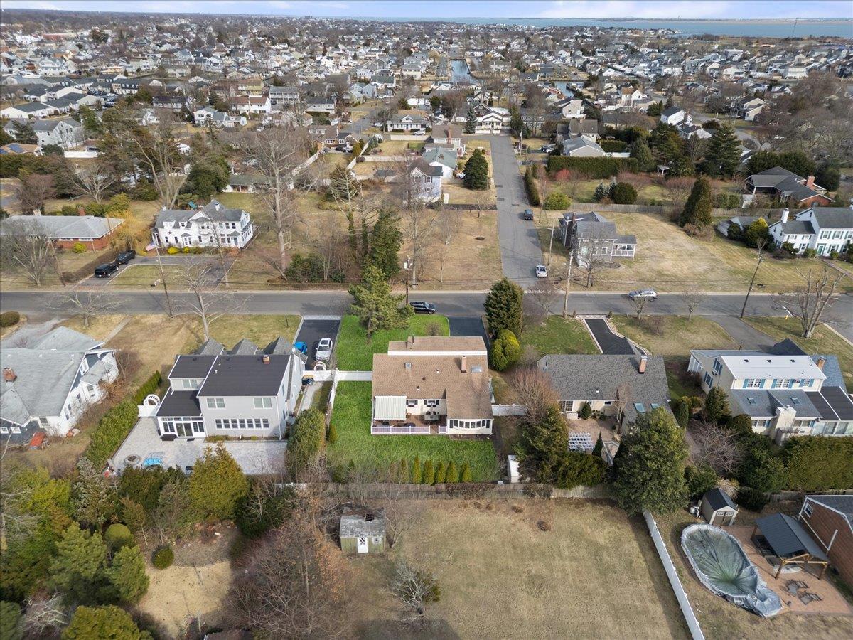 153 S Bayview Avenue, Amityville, New York image 38