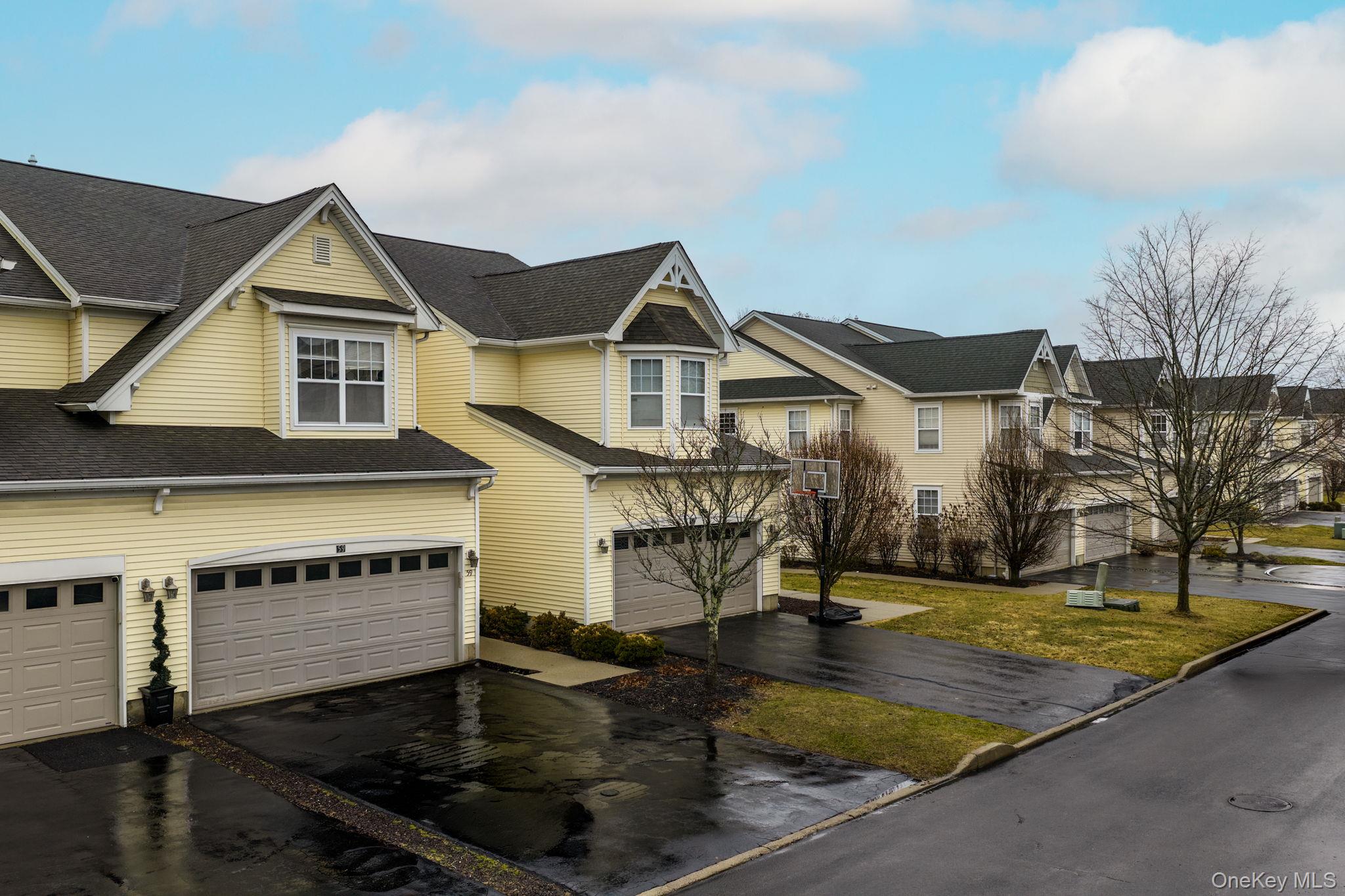 59 Woodside Knolls Drive