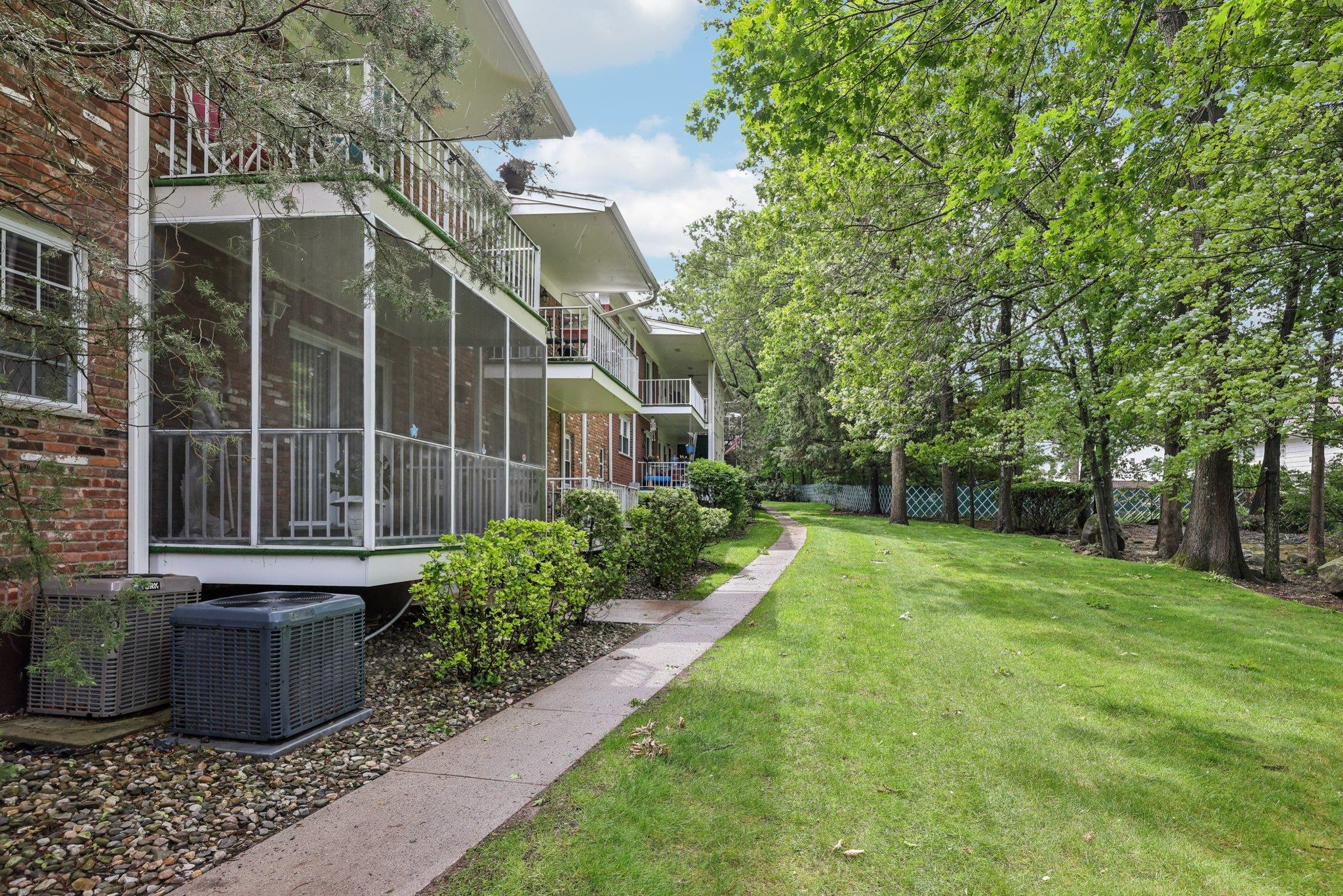 74 Bon Aire Circle #Q10, Suffern, New York image 26
