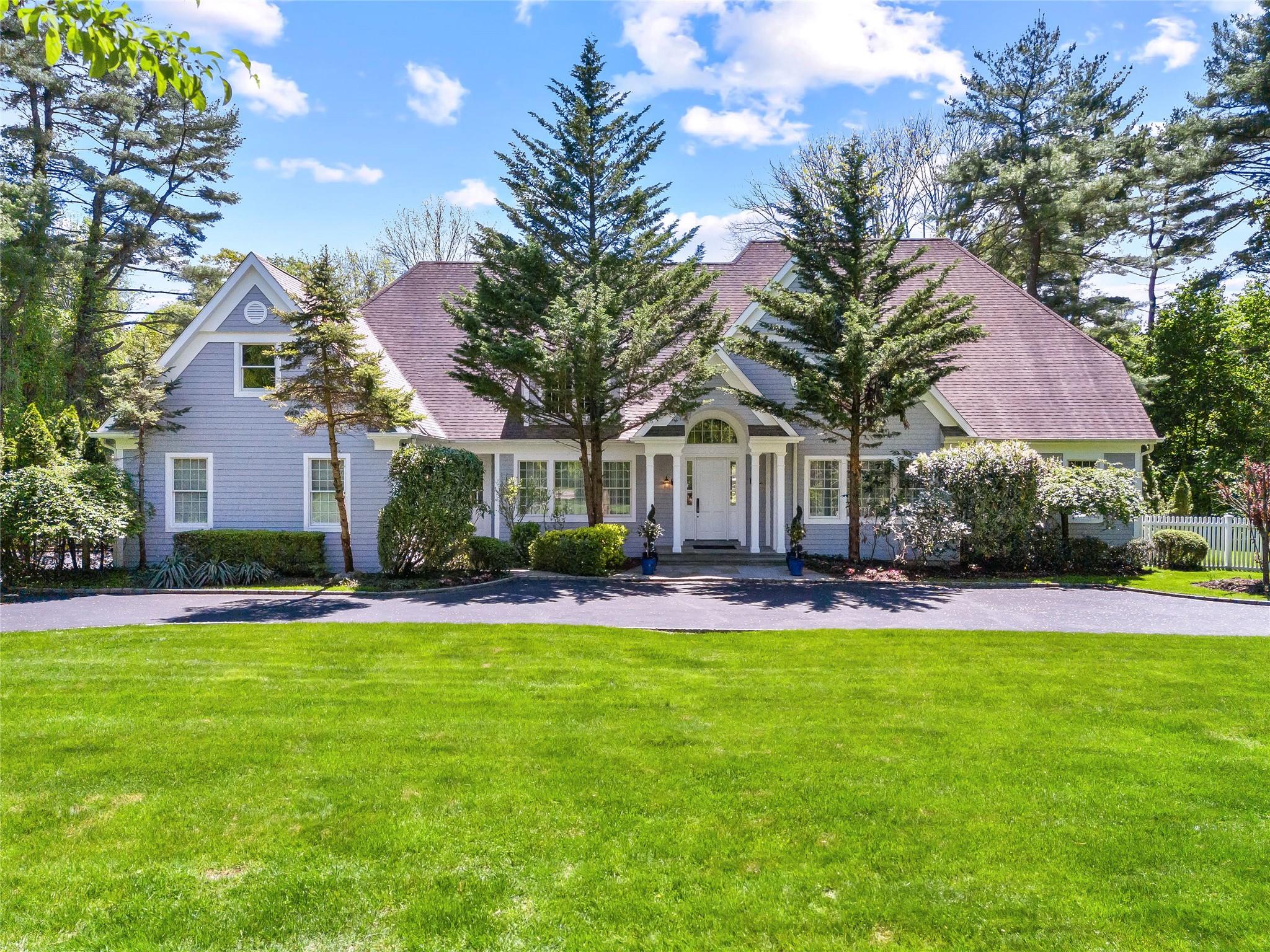47 Valley Road, Old Westbury, New York image 1