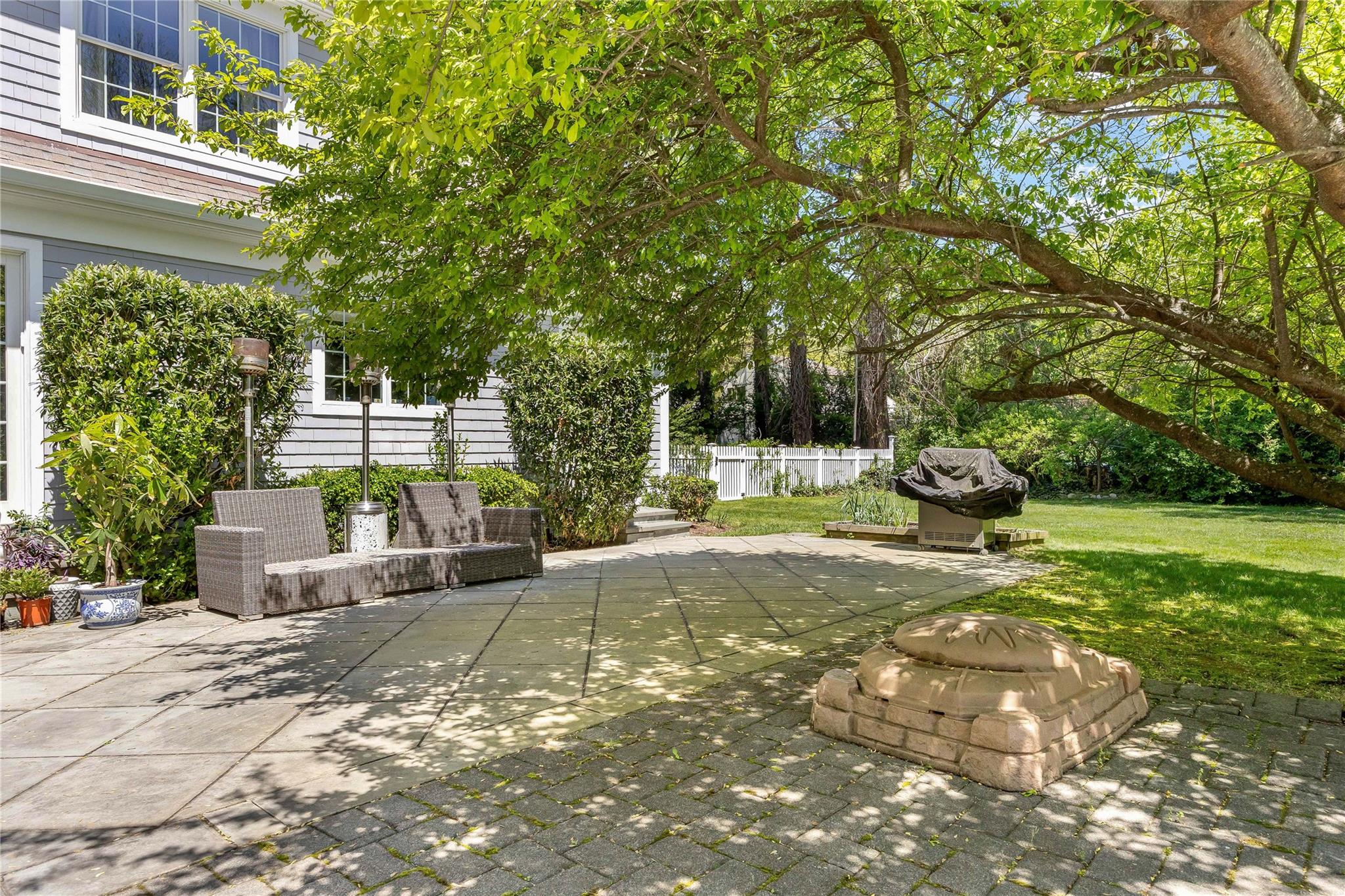 47 Valley Road, Old Westbury, New York image 36