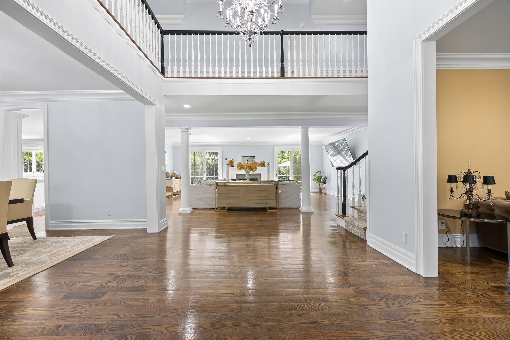 47 Valley Road, Old Westbury, New York image 4