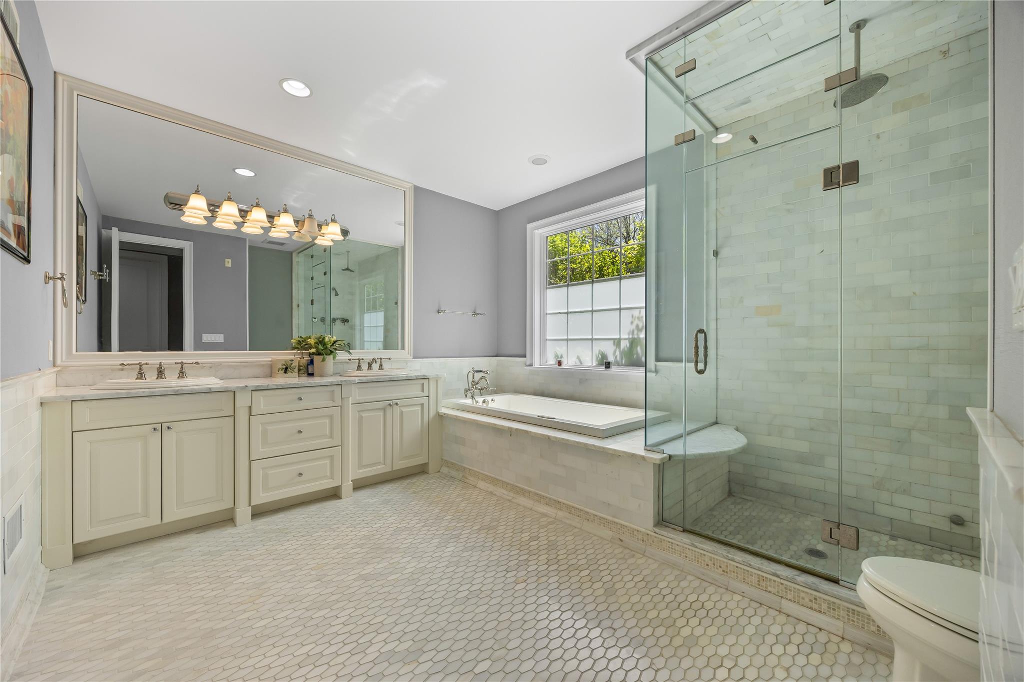 47 Valley Road, Old Westbury, New York image 25