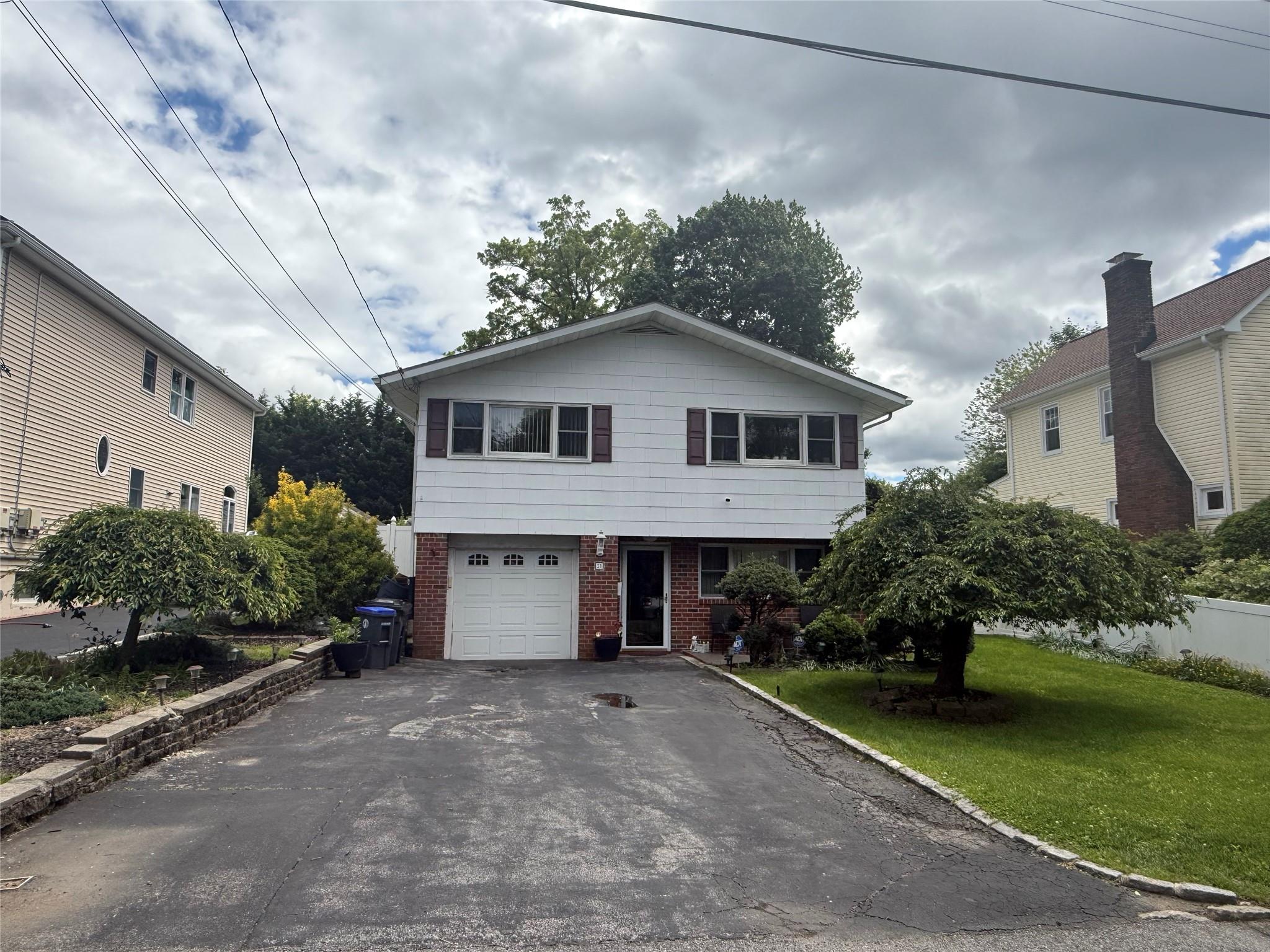 31 Stevenson Avenue, Hartsdale, New York image 1