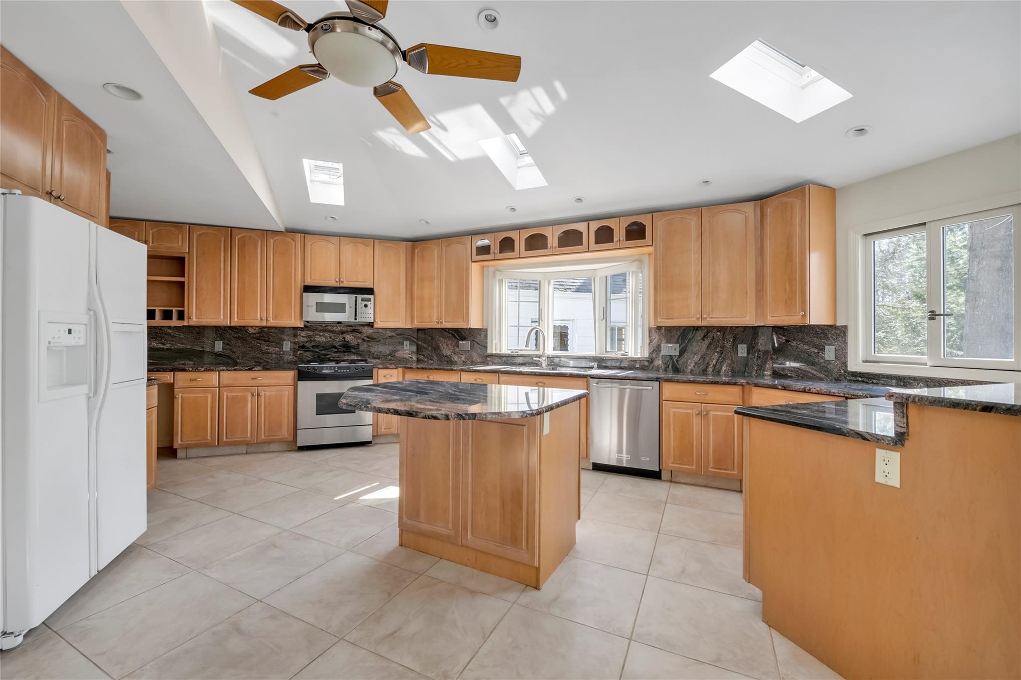 66 N Murray Avenue, Port Washington, New York image 6