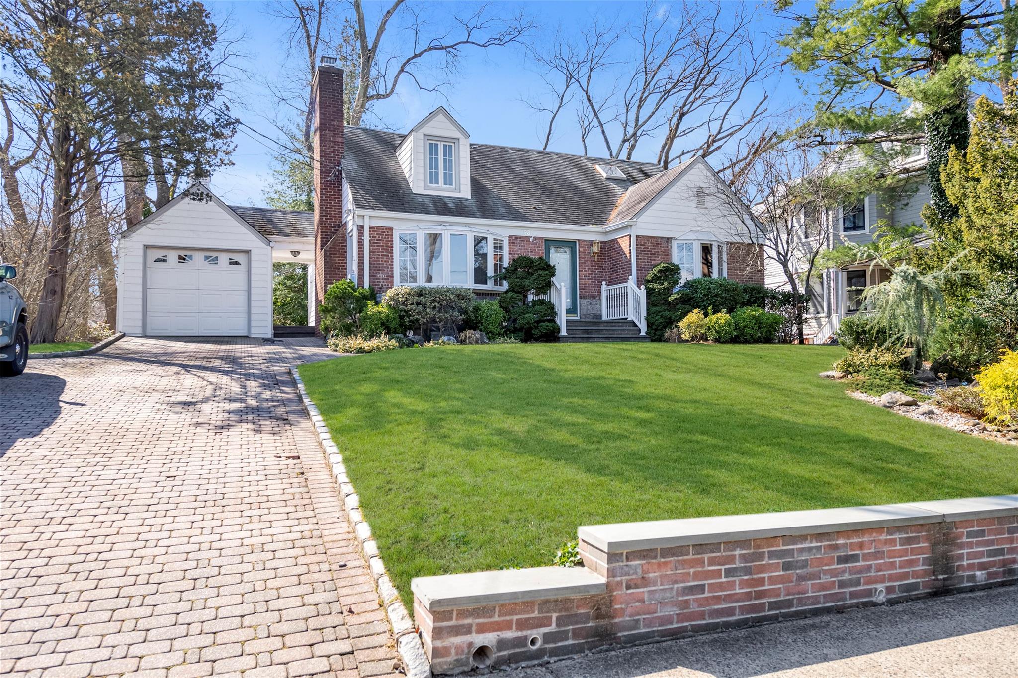66 N Murray Avenue, Port Washington, New York image 18