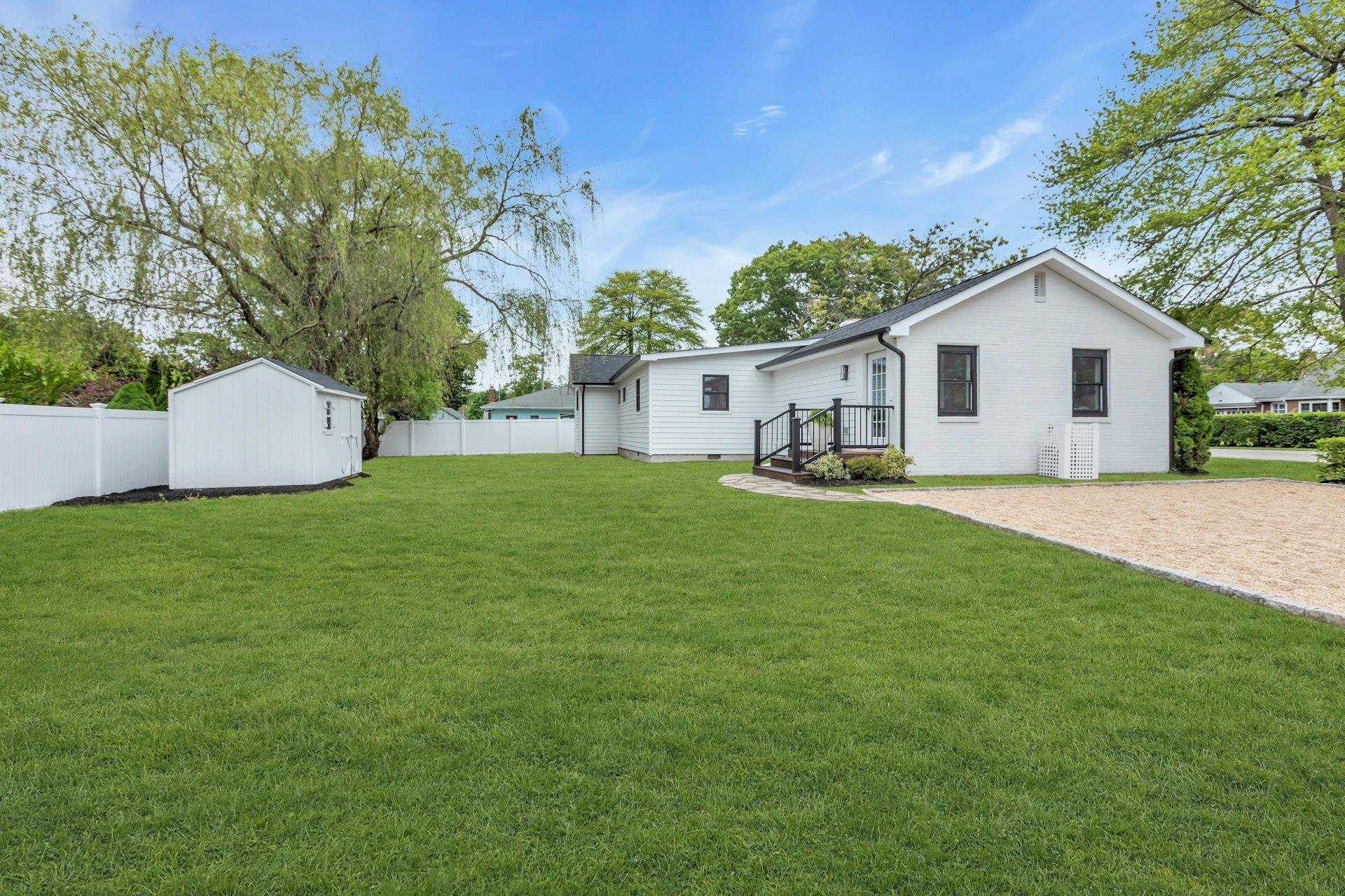 12 Edwards Lane, Blue Point, New York image 34