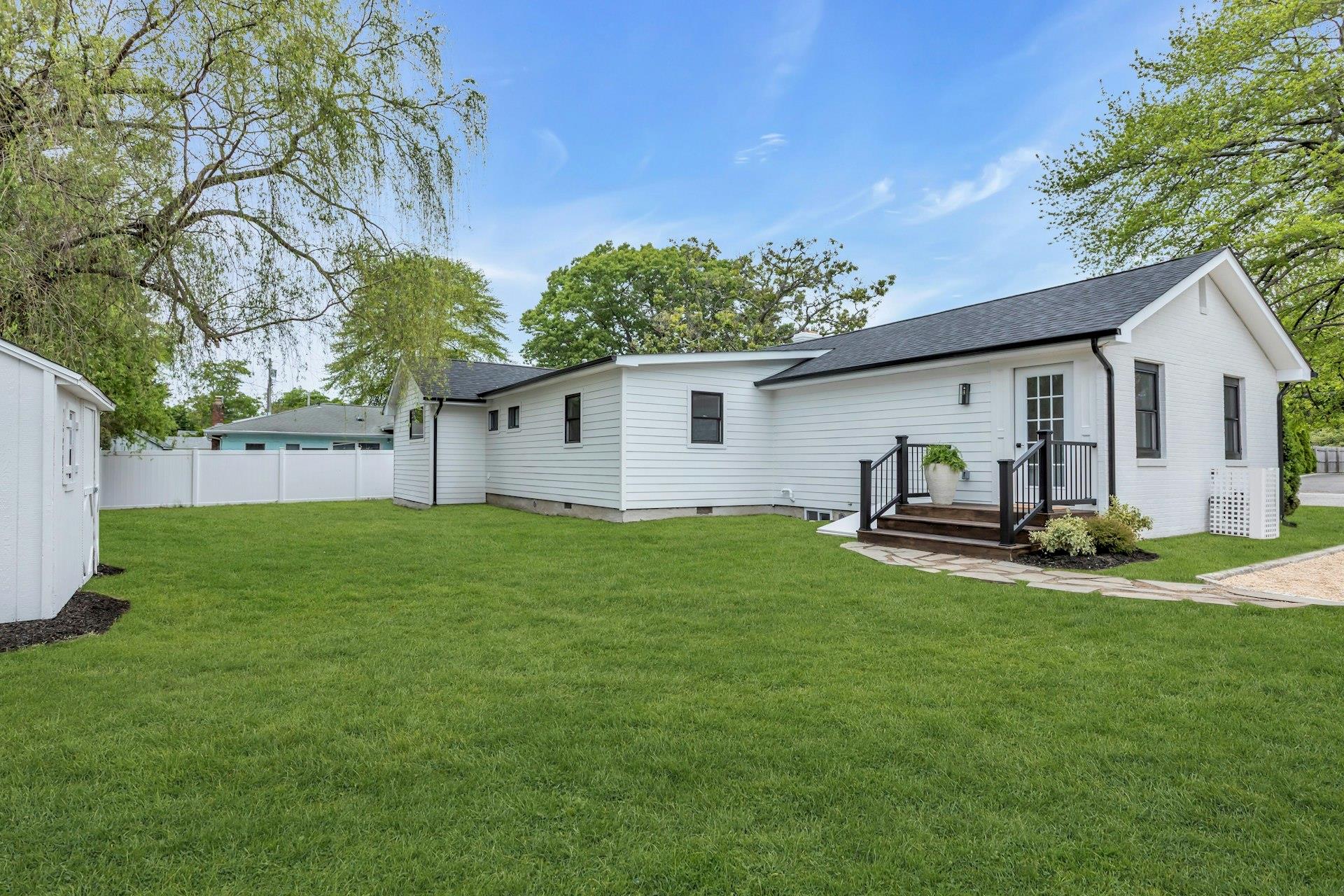 12 Edwards Lane, Blue Point, New York image 35
