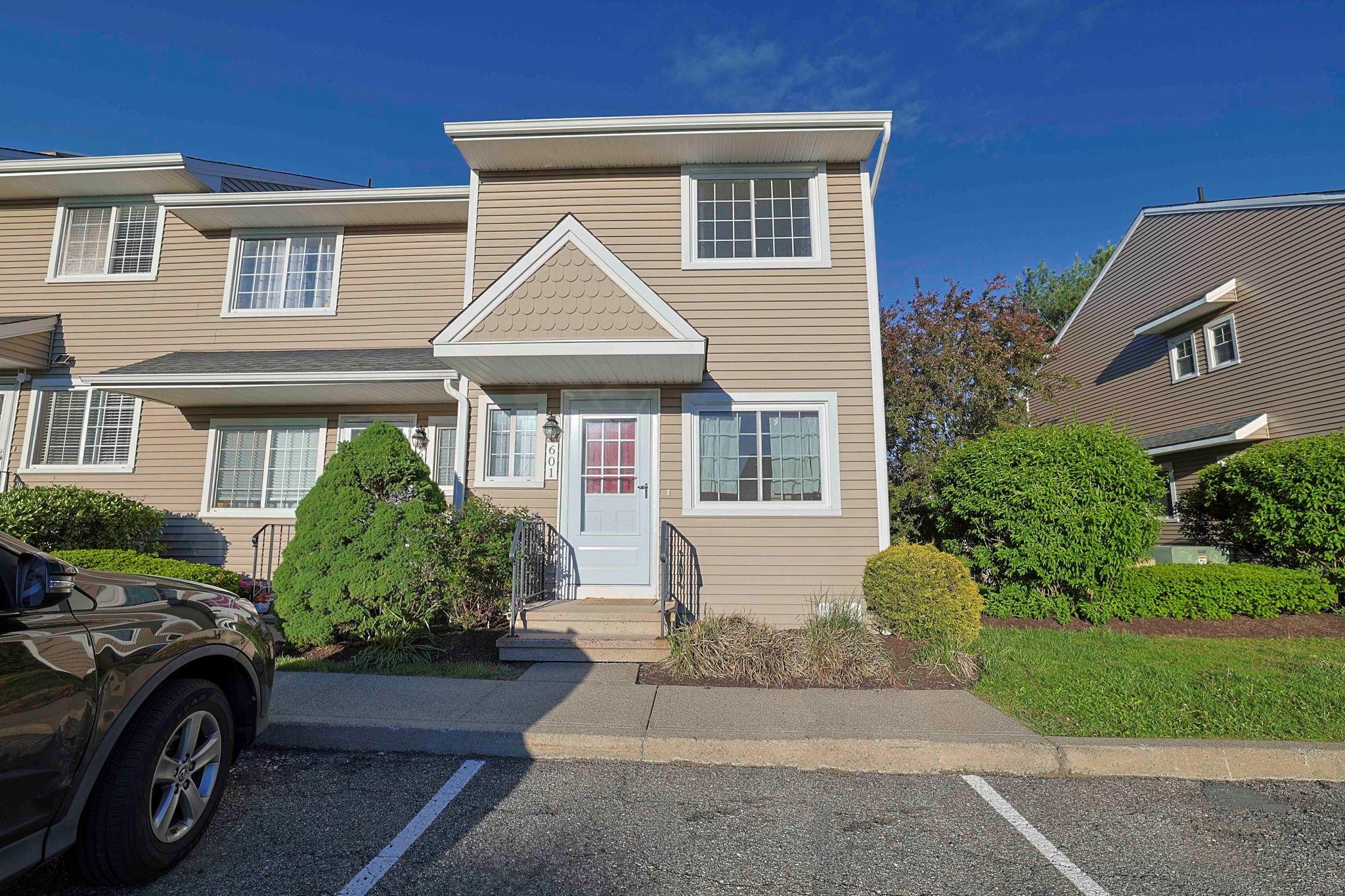 601 Covington Green Lane, Patterson, New York image 1