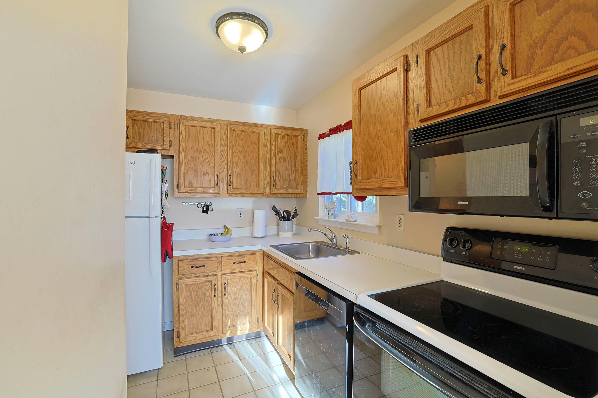 601 Covington Green Lane, Patterson, New York image 5