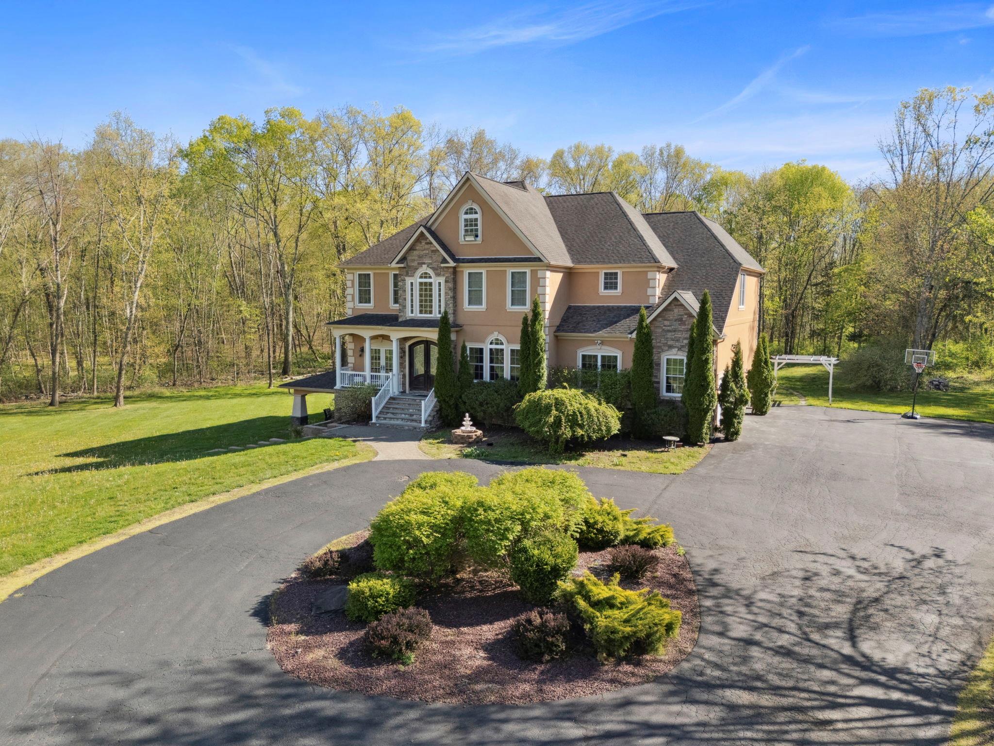 10 Todd Hill Road, Poughkeepsie, New York image 2