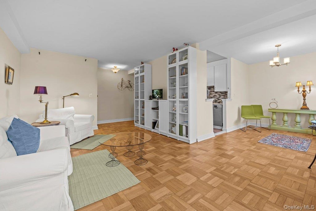 Photo of 5500 Fieldston Road #6FF, Bronx, NY 10471 (MLS # 1058077)