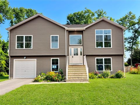 40 St George Drive, Shirley, NY 11967 - MLS#: 924169