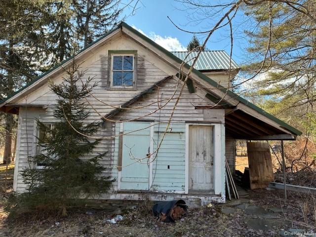 17 Deep Hollow Hill Road