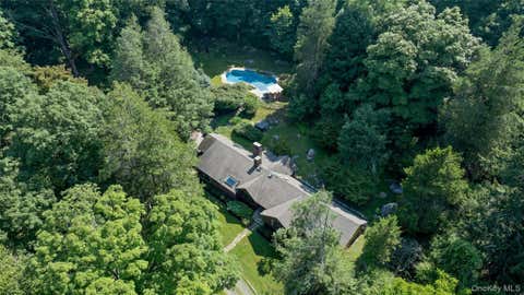 Photo of 183 Hickory Kingdom Road, Bedford, NY 10506 (MLS # 1024754)