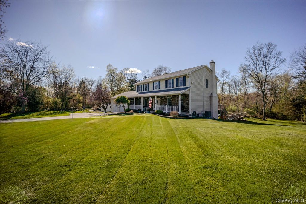 Photo of 98 Leo Lane, Poughquag, NY 12570 (MLS # 986747)