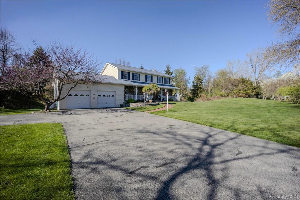 Photo of 98 Leo Lane, Poughquag, NY 12570 (MLS # 986747)