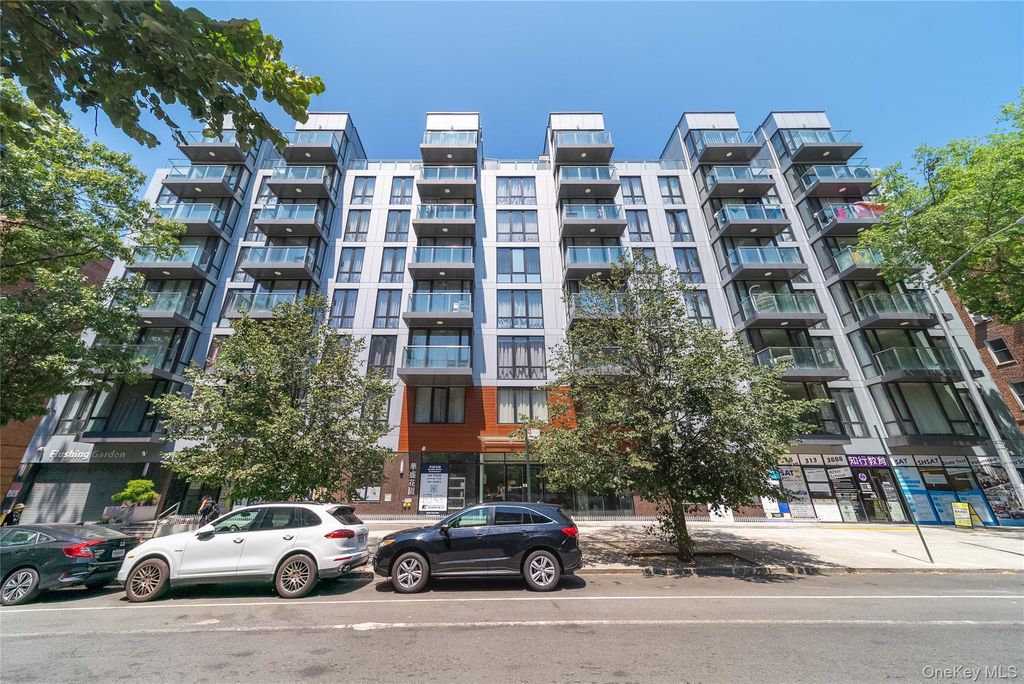 Photo of 144-27 Sanford Avenue #4K, Flushing, NY 11355 (MLS # 947694)