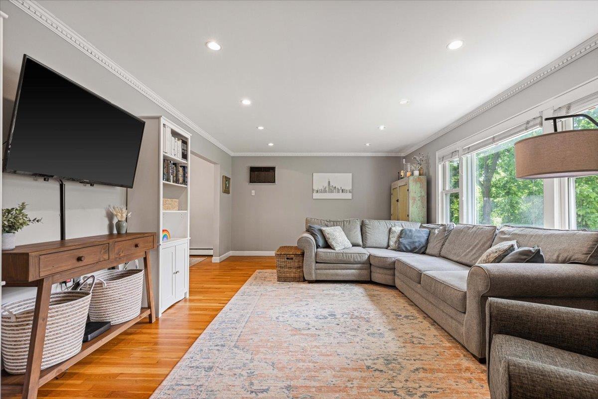 81 Sterling Avenue, White Plains, New York image 4
