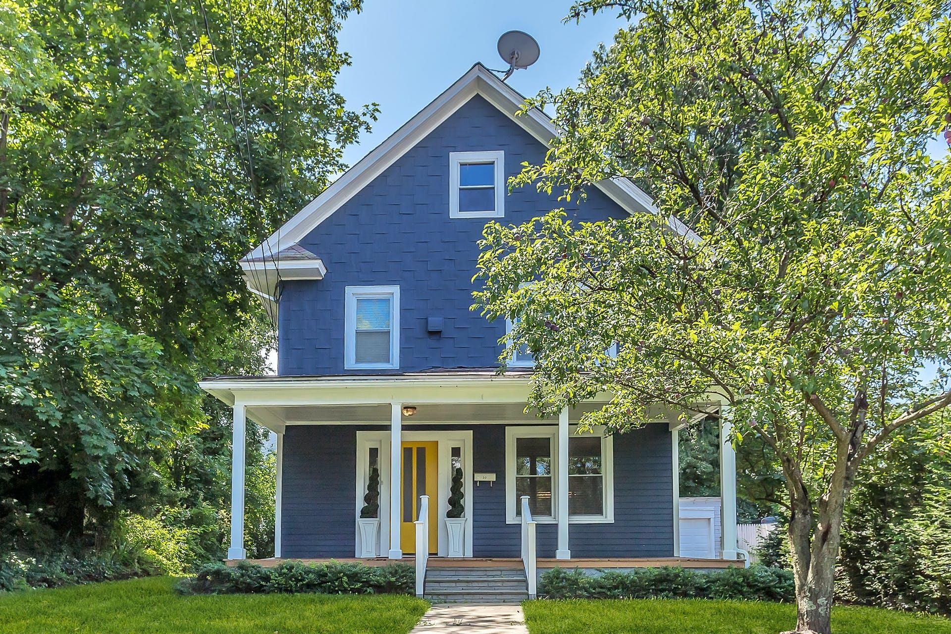 Glen Cove, New York 11542, United States, 3 Bedrooms Bedrooms, ,2 BathroomsBathrooms,Residential,Active,175195