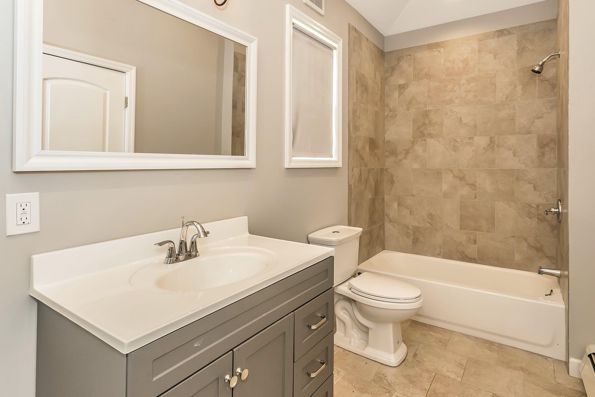 Glen Cove, New York 11542, United States, 3 Bedrooms Bedrooms, ,2 BathroomsBathrooms,Residential,Active,175195