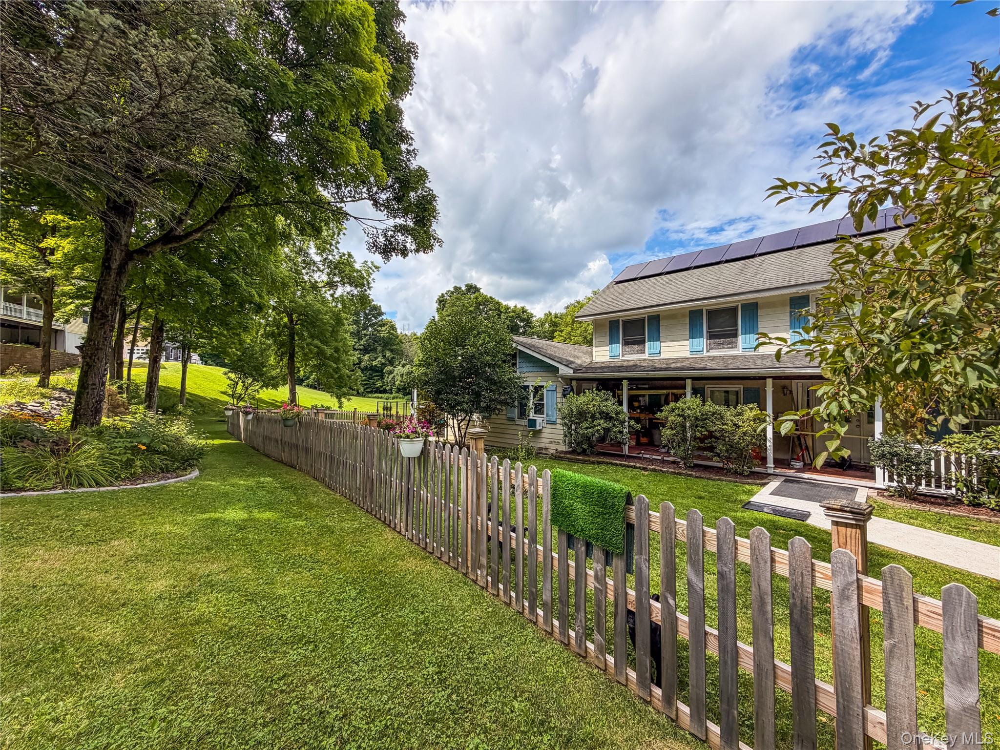 912-918 Hollow Road