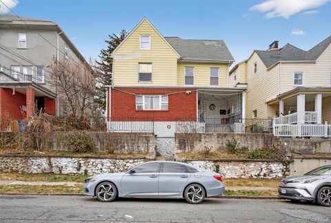Photo of 57-59 Waring Place, Yonkers, NY 10703 (MLS # 938104)