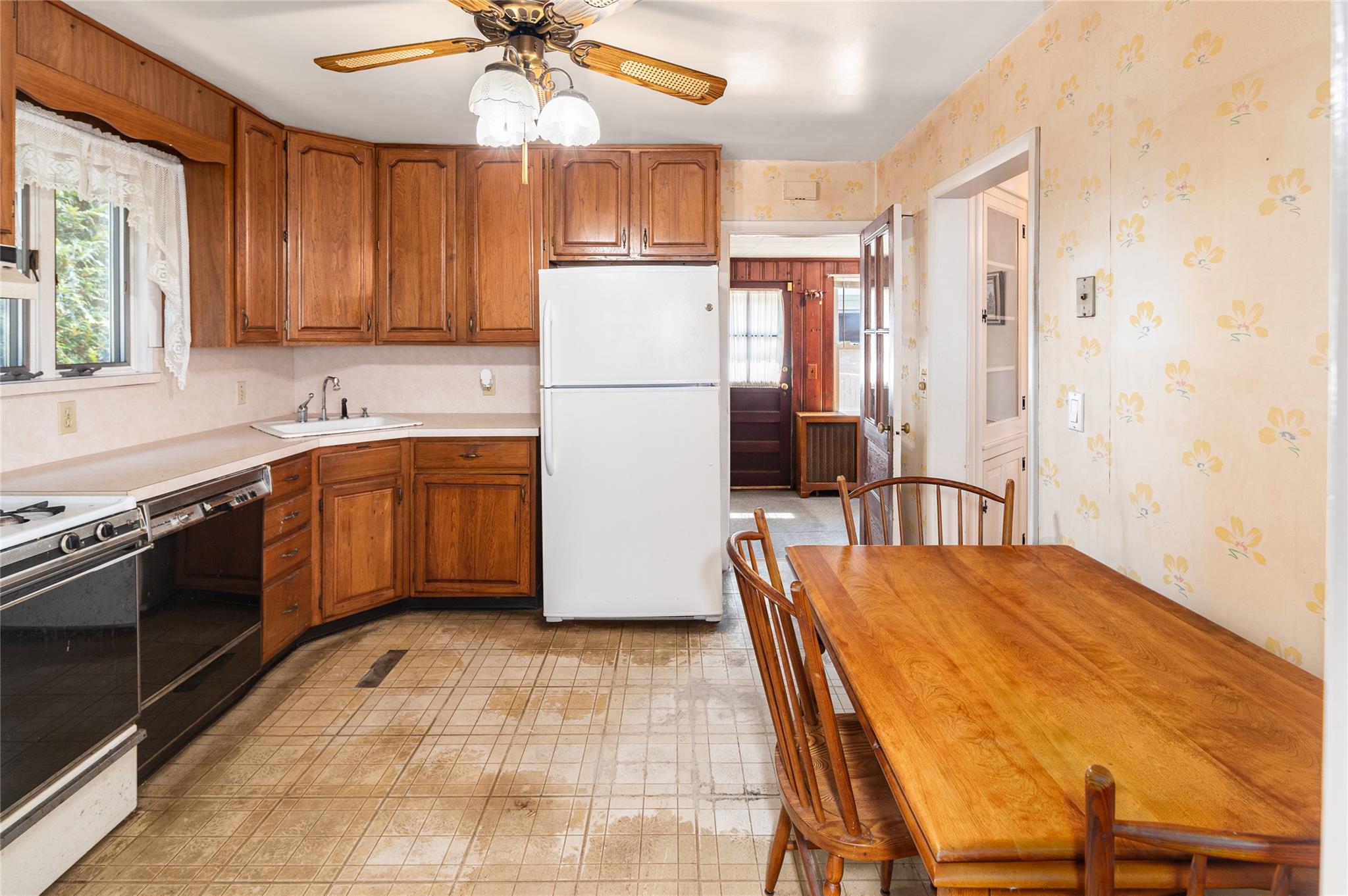 155 Clinton Street, White Plains, New York image 13