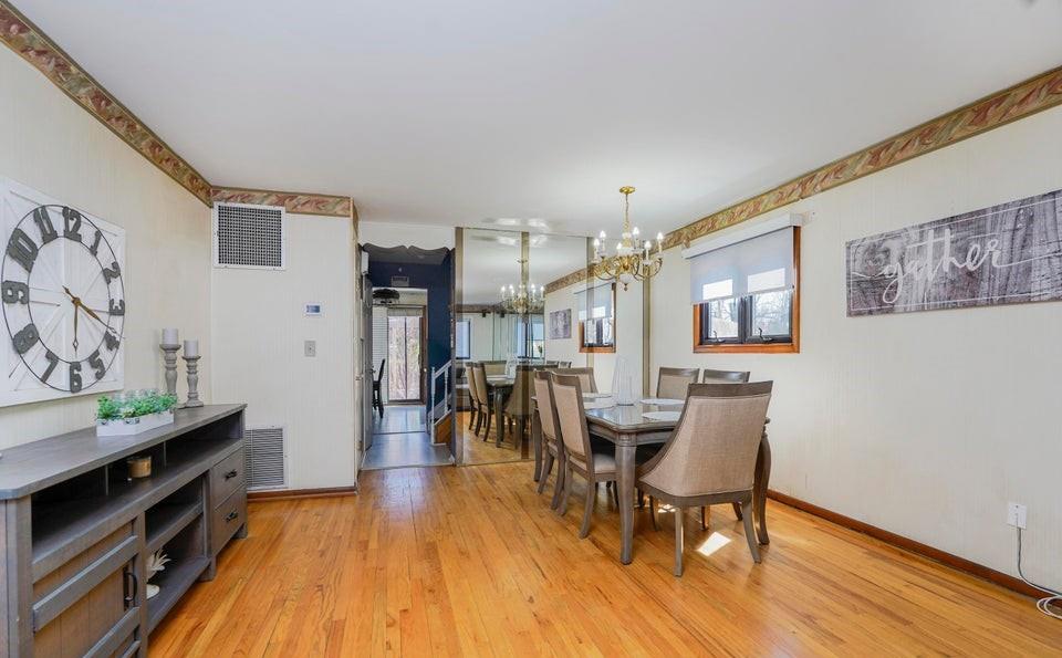 688 N Railroad Avenue Ave, Staten Island, New York image 8