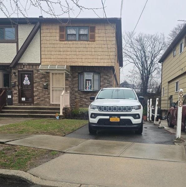 688 N Railroad Avenue Ave, Staten Island, New York image 3