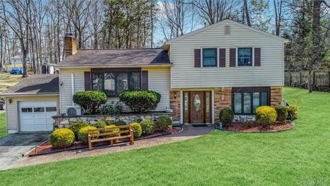 Homes For Sale - 10 Horizon Hill Drive<br/> Poughkeepsie, NY 12603