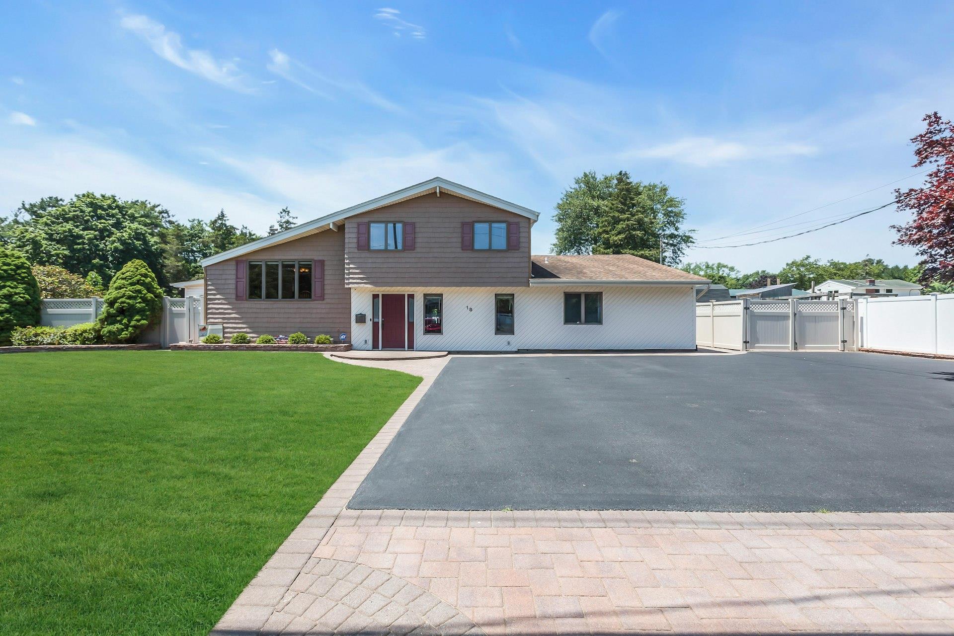 18 Cloverdale Drive