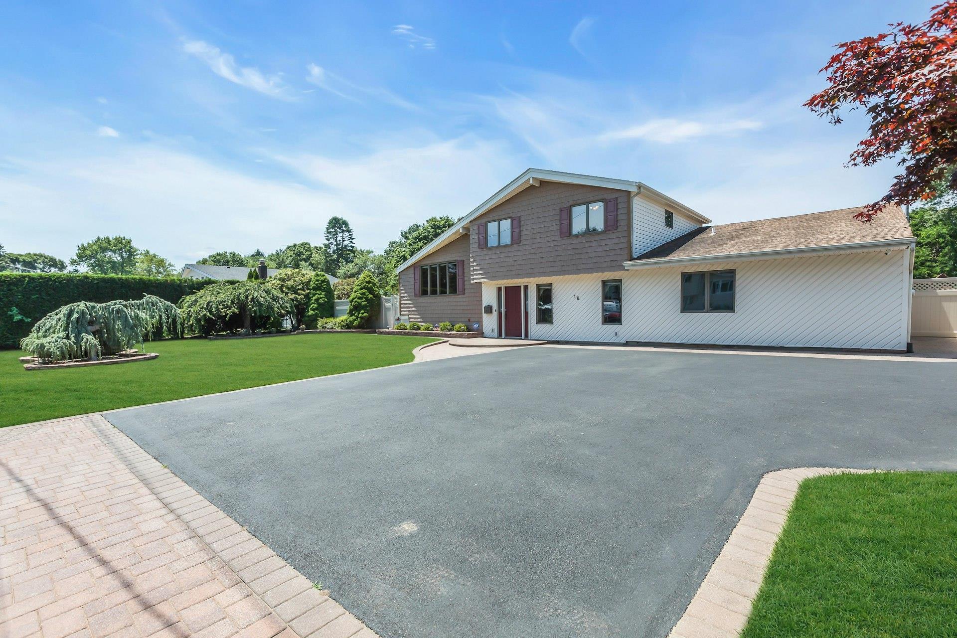 18 Cloverdale Drive