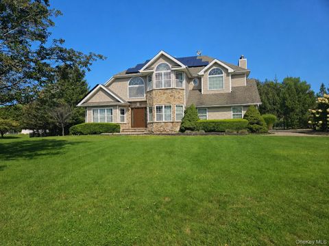 Homes For Sale - 1 Holly Court<br/> Miller Place, NY 11764