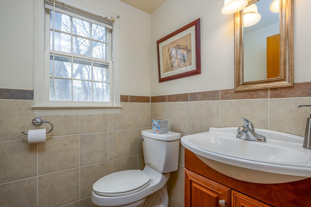 36 Montclair Avenue, Airmont, Florida image 15