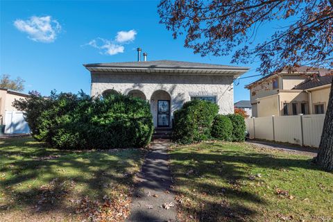 43 Wynsum Avenue Merrick NY 11566