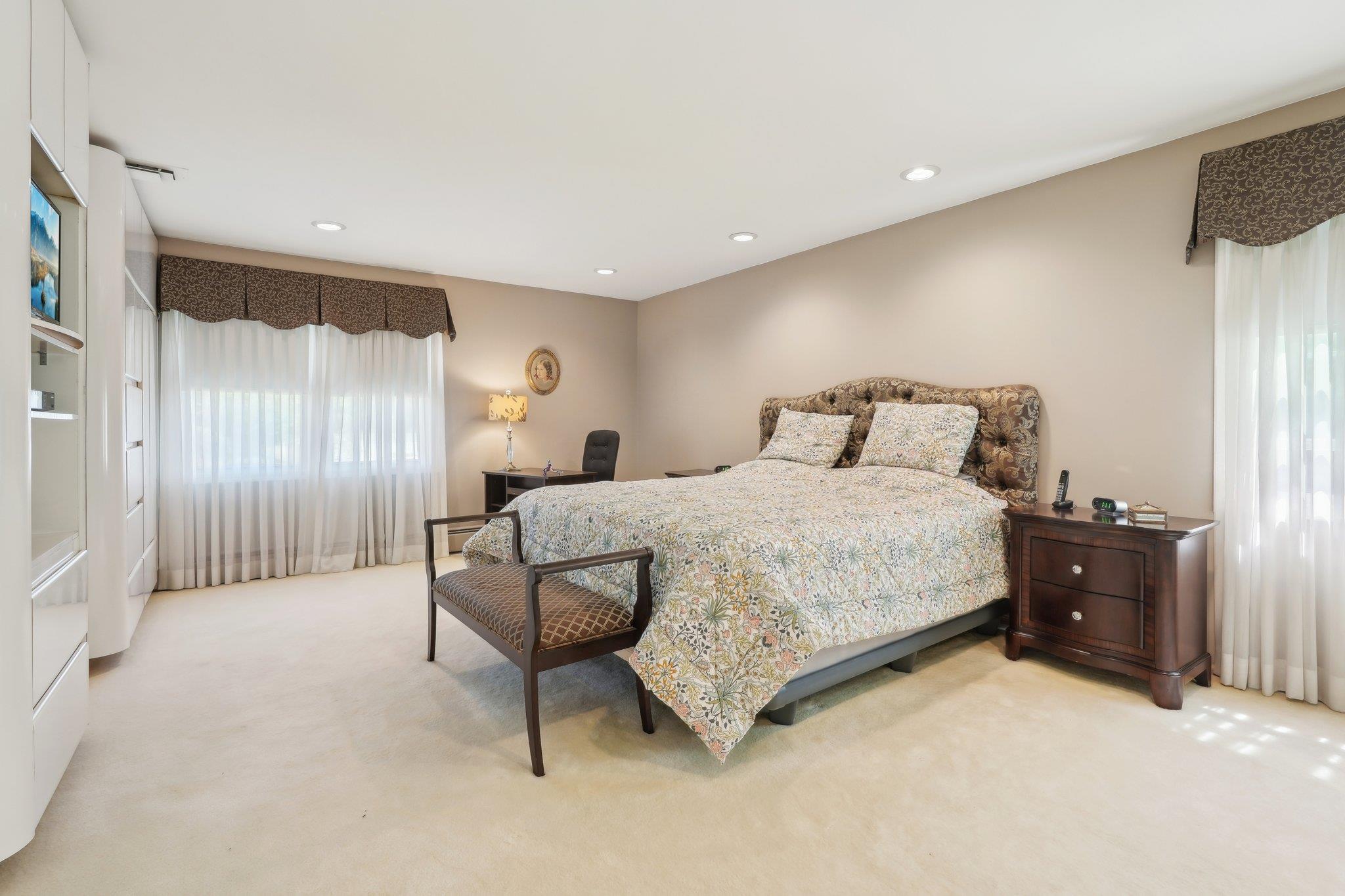 49 Minuteman Circle, Orangeburg, New York image 22