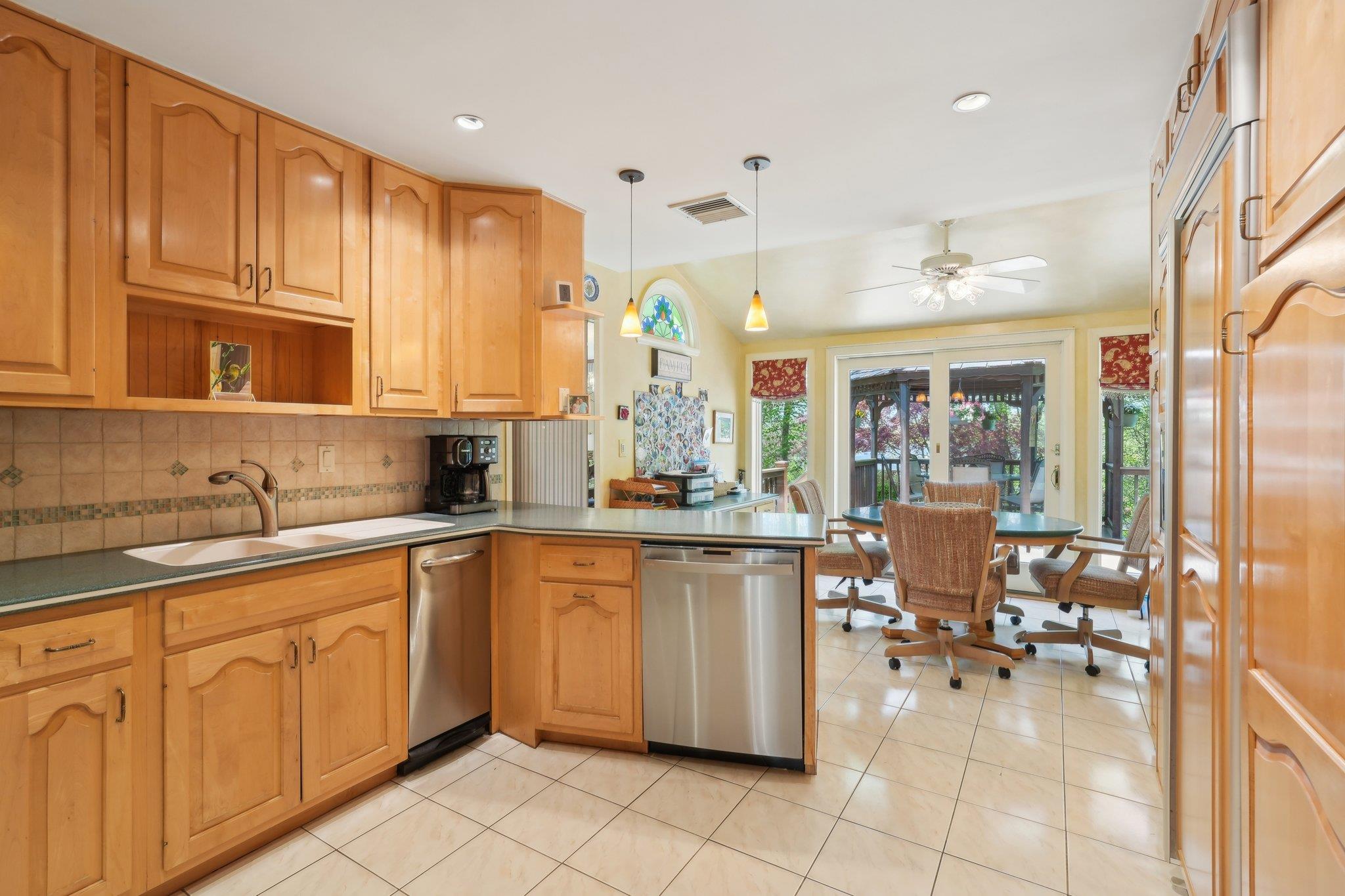 49 Minuteman Circle, Orangeburg, New York image 13