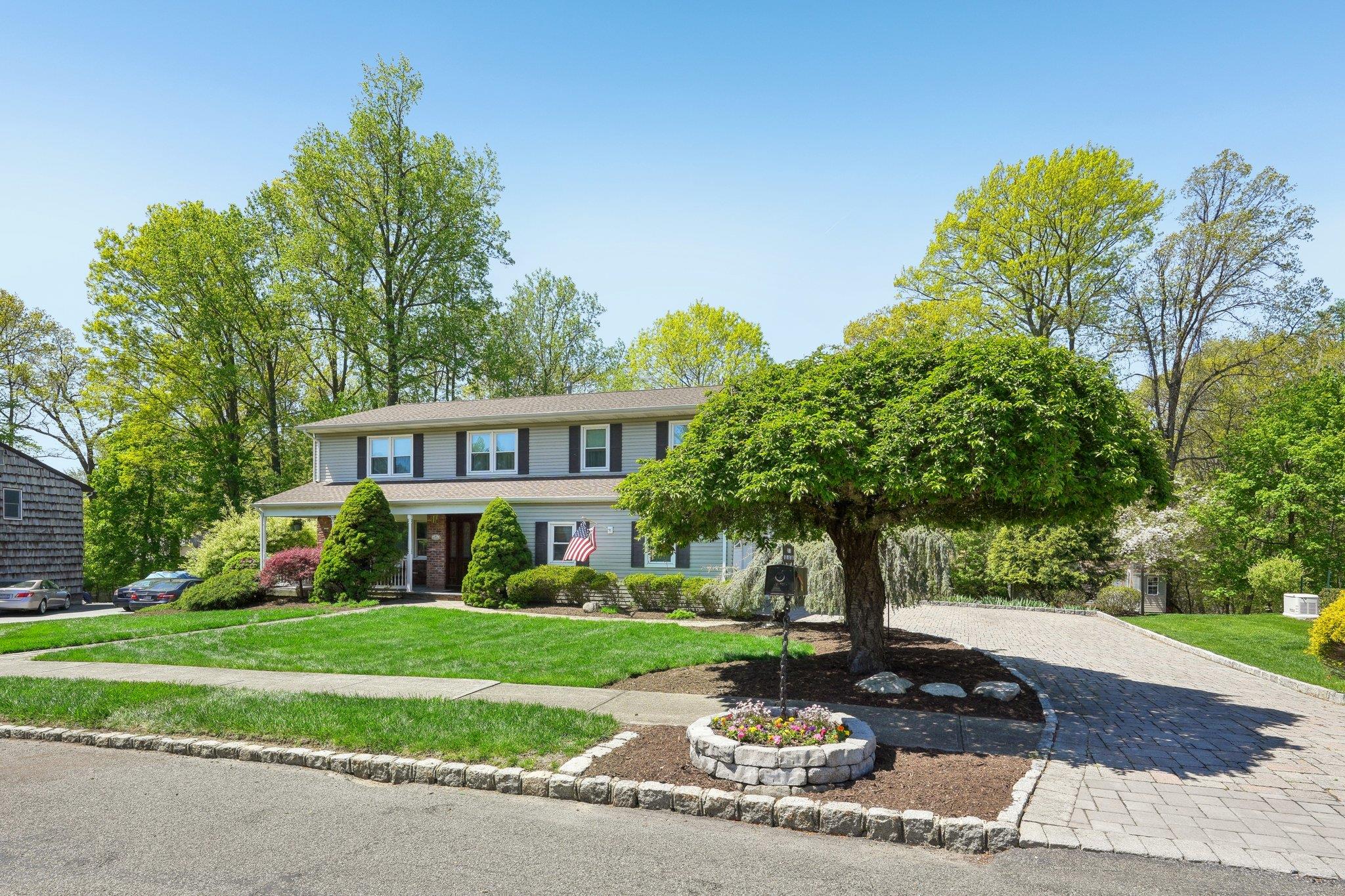 49 Minuteman Circle, Orangeburg, New York image 3