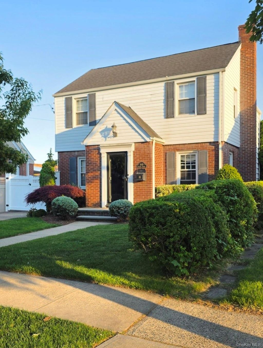 Photo of 1049 Admont Avenue, Franklin Square, NY 11010 (MLS # 1001567)