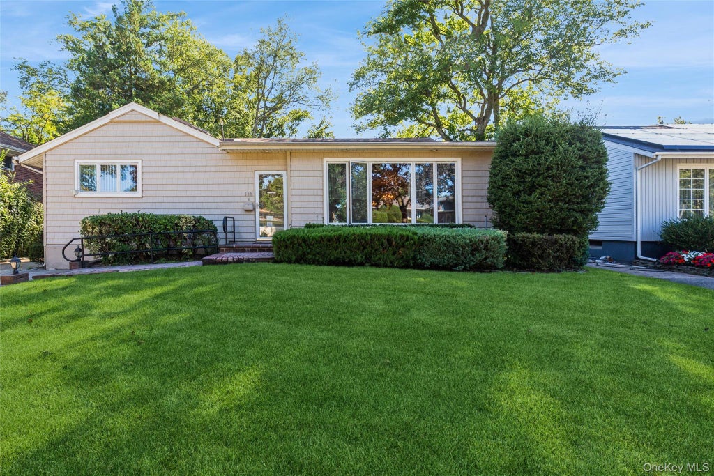 Photo of 602 Garden Lane, East Meadow, NY 11554 (MLS # 995900)
