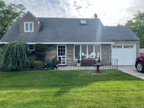 Homes For Sale - 317 Herbert Place<br/> Bethpage, NY 11714